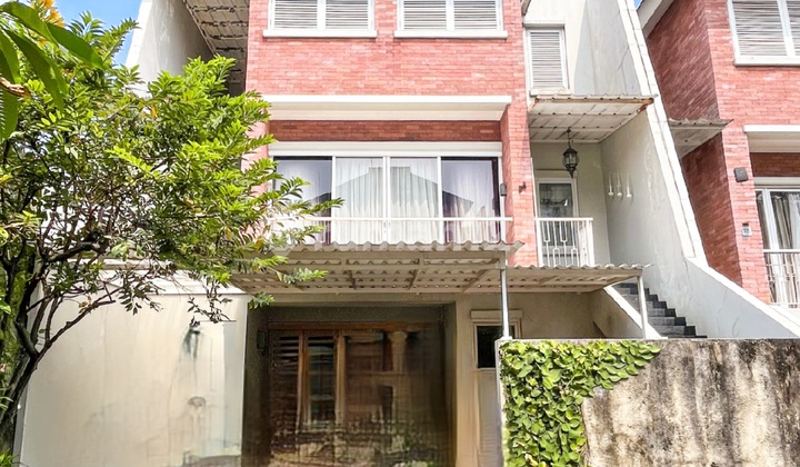 Ready-to-Occupy Modern House in Cilandak Fatmawati Townhouse