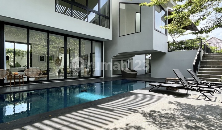 Rumah Konsep Resort Dalam Townhouse Kemang Siap Huni Rumah Konsep Resort Dalam Townhouse Kemang Siap Huni