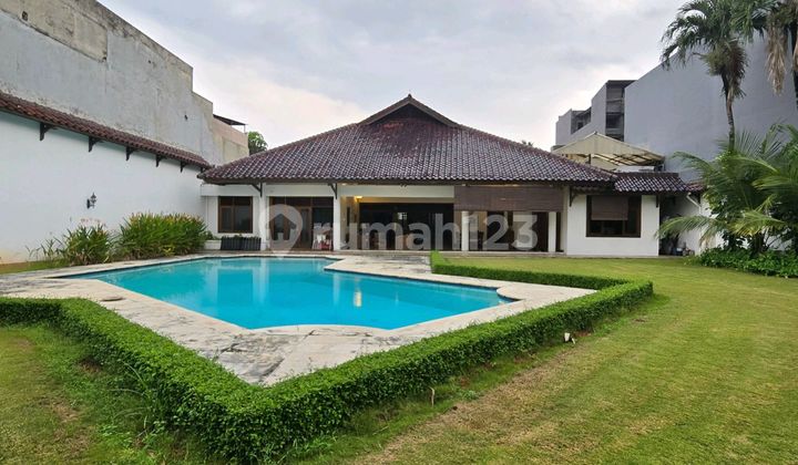 Rumah 1 Lantai Terawat Halaman Luas Dekat Mrt Cipete