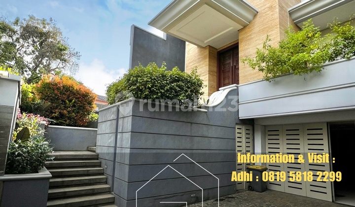 Klasik Bangunan Baru Jalan Lebar Dekat Senayan Scbd