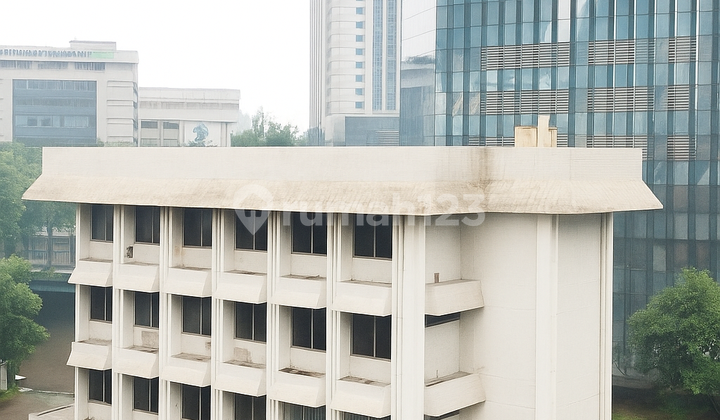 Gedung 4 Lantai Area Parkir Luar Di Pusat Bisnis Jakarta Gatot Subroto