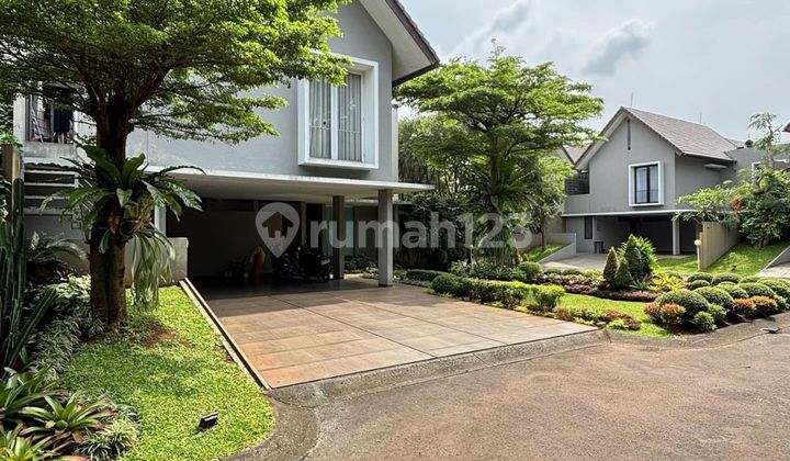 Modern Glass House Dalam Townhouse Dekat Tol Veteran Bintarojor