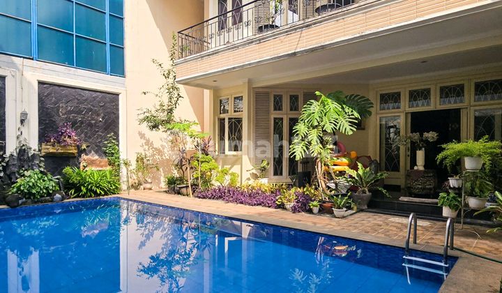 Spacious 2-Story House in Kebayoran Baru, Adjacent to Pondok Indah.