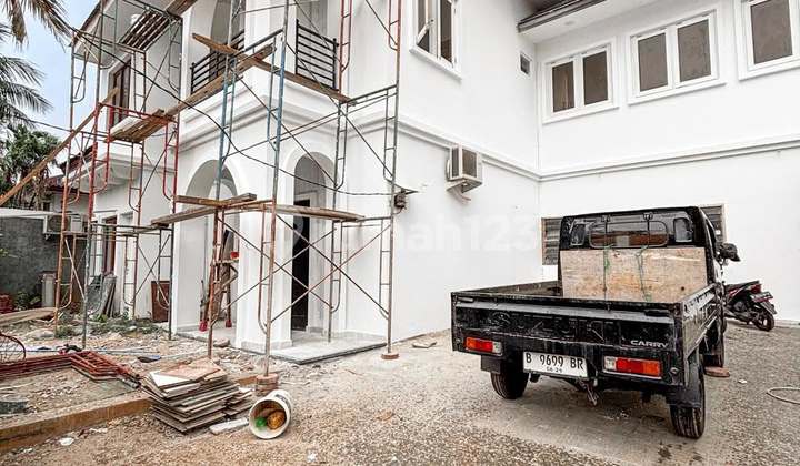 Rumah Baru Renovasi Kawasan Perumahan Ada Private Pool Di Kemang 2