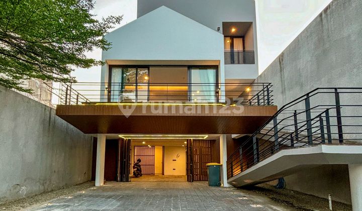 Tropical Modern Dalam Townhouse Jalan Lebar Private Pool Di Ampera Kemang Tropical Modern Dalam Townhouse Jalan Lebar Private Pool Di Ampera Kemang
