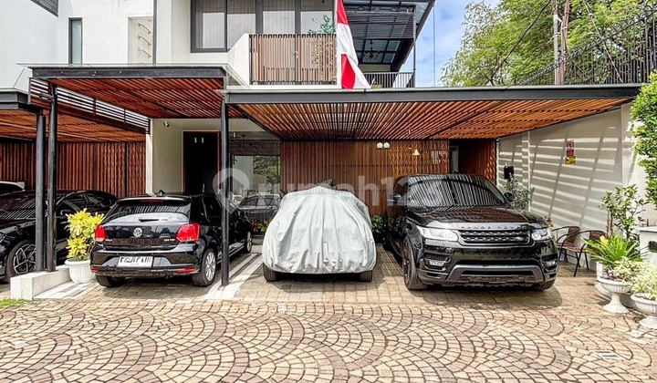 Rumah Tropis 2 Lantai Dalam Townhouse Dekat Tol Bintaro 2
