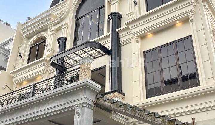 Rumah Klasik Baru Dalam Townhouse Posisi Hook Ampera Kemang 2
