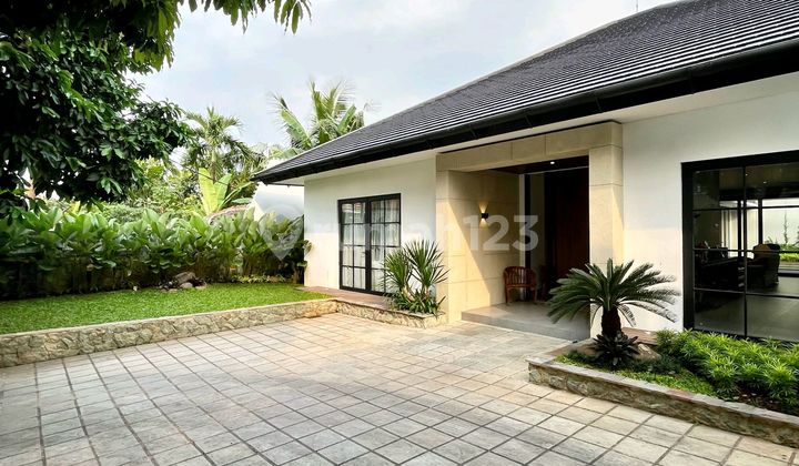 Selera Expat Rumah 1 Lantai Halaman Luas Private Pool Ampera Kemang Selera Expat Rumah 1 Lantai Halaman Luas Private Pool Ampera Kemang