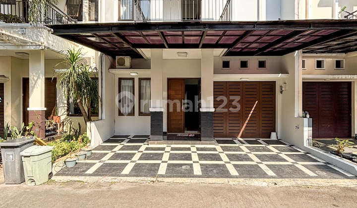 Rumah Minimalis 2 Lantai Dalam Townhouse Cipete Siap Huni