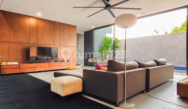 Rumah 3 Lantai Karya Arsitek Private Pool Jalan Lebar Bangka Kemang 2