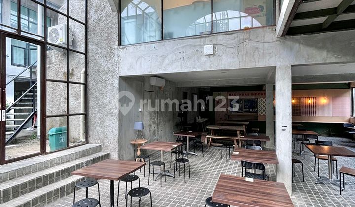 Commercial Building Suitable for Business Near Kebayoran Baru Business Area