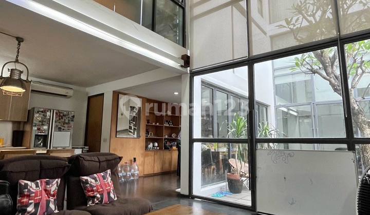 Rumah Industrial Minimalis Pancoran Halaman Dan Balkon Cantik 2