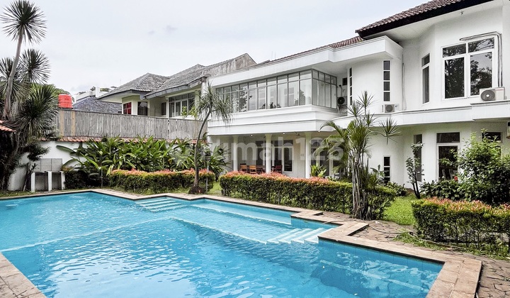 Rumah 2 Lantai Halaman Luas Dalam Townhouse Exclusive Dekat Tol Cilandak Simatupang