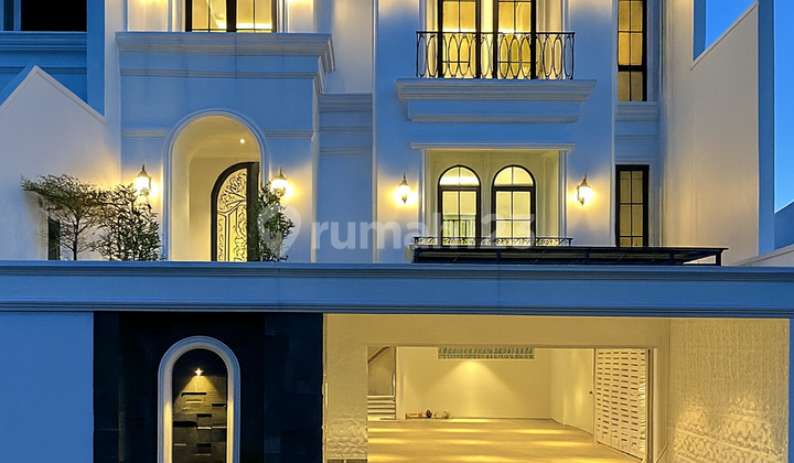 Rumah Baru 3 Lantai Design Klasik Dekat Mrt Cilandak
