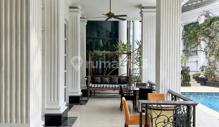Classic Luxury House In A Ready-To-Occupy Complex In Cinere 2