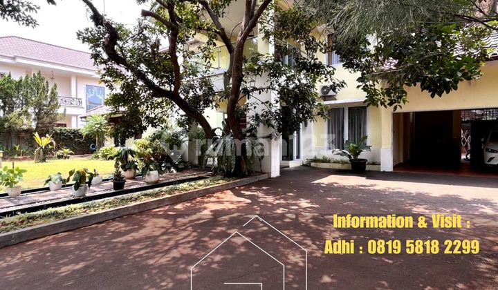 Rumah Halaman Luas Dalam Kompleks Dekat Tol Cilandak