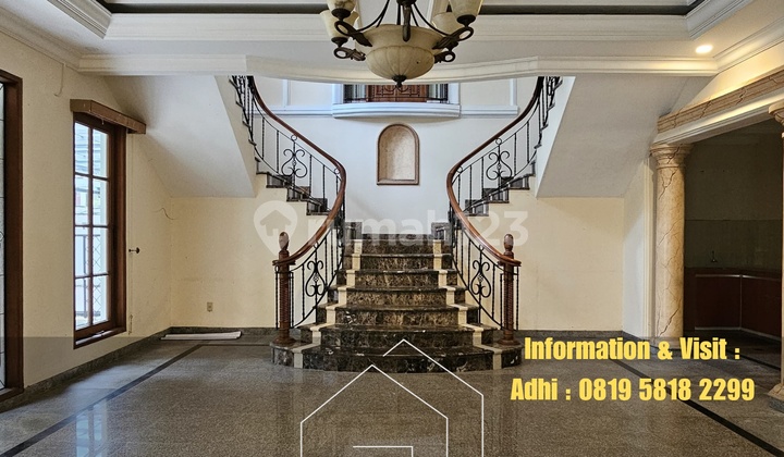 Rumah Mewah Klasik Posisi Hook Dekat Senopati Scbd 2