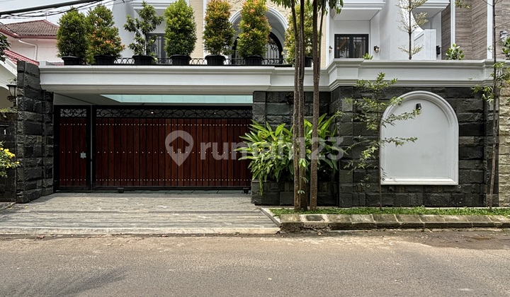 Bangunan Baru Klasik Mewah Dekat Mrt Dan Tol Cilandak