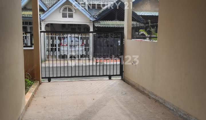 For Sale 2-Story House in Strategic Location at BSD South Tangerang 2