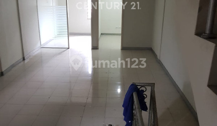 For Quick Sale! Price Reduced 4 1/2 Story Shop House in Mampang Prapatan 2