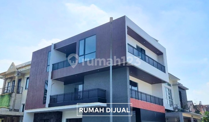 Dijual Rumah Mewah 3 Lantai Di Alam Sutera