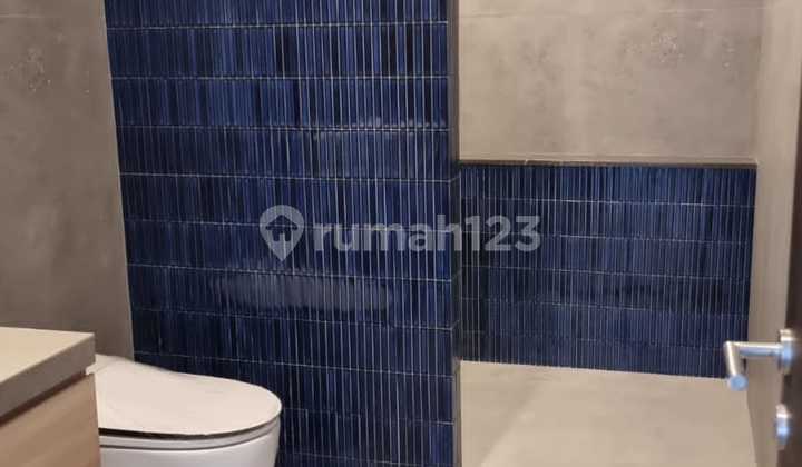 For Sale Modern 3-Storey House in Alam Sutera 2