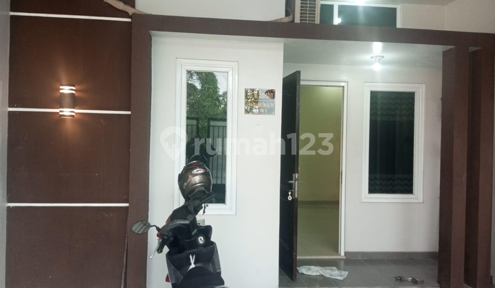 For Rent: Newly Built 2-Story House in Tlogomulyo, Behind Bpd 3 Housing Complex, Negotiable 2