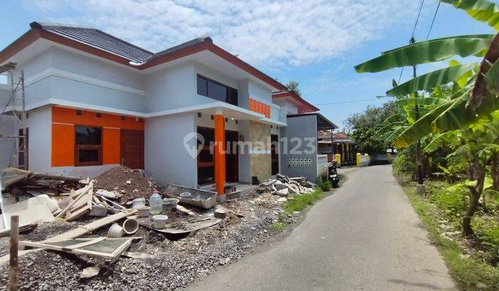 Rumah Baru Dekat Komplek Pemda Bantul di jalan Parangtritis km 12 Bakulan Jetis Bantul, Jetis 2