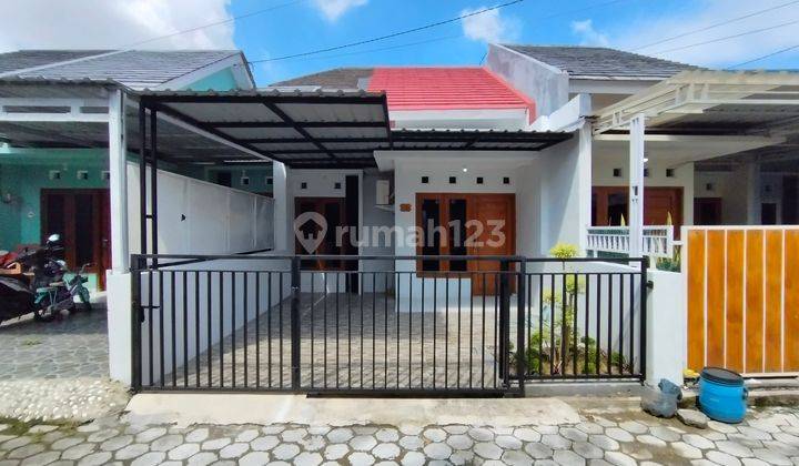 Rumah Cantik Nyaman Dalam Perumahan Dekat Kota Jogja 1