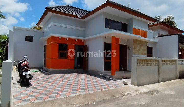 Rumah Baru Dekat Komplek Pemda Bantul di jalan Parangtritis km 12 Bakulan Jetis Bantul, Jetis 1