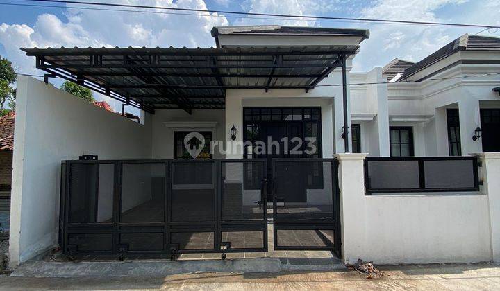 Rumah Klasik Modern Di Jalan Kaliursng Km 9 Gentan Sinduharjo Sleman 1