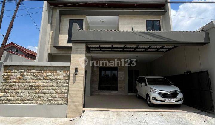 Rumah Mewah Premium 2 Lantai Di Maguwoharjo Sleman 1