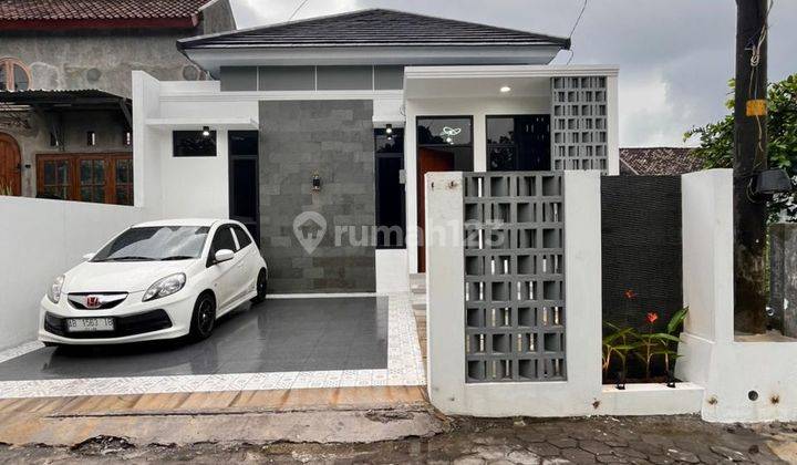 Rumah Mewah Modern Dekat Pondok Pandanaran Dan Dekat Ke Jalan Palagan 1