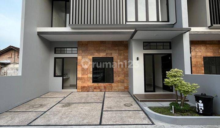 Rumah Mewah 2 Lantai Di Kadirojo Purwomartani Sleman 1