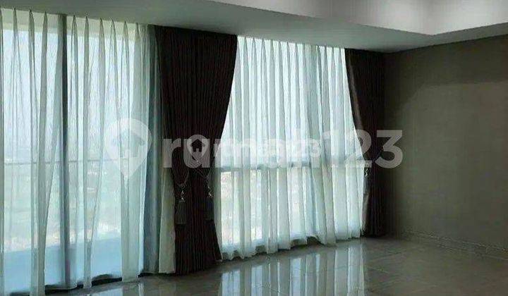 Apartment 3 BR Hillcrest Bagus Semi Furnished 2