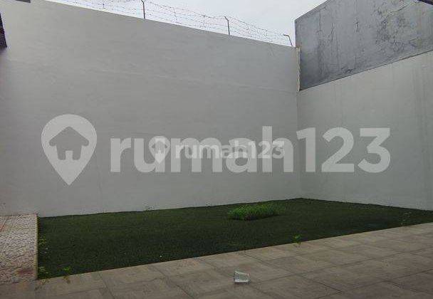 Rumah Bagus Unfurnished SHM BSD Puspita Loka, Tangerang 2