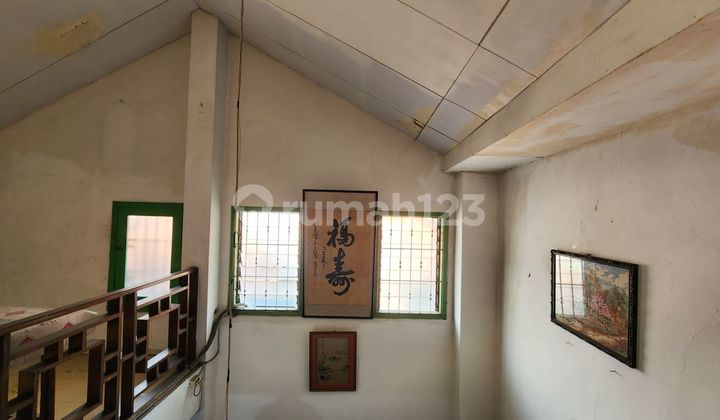 Cideng Petojo House, Land Area 304 m², Building Area 245 m², Freehold Title, Move-In Ready, Jakarta 2