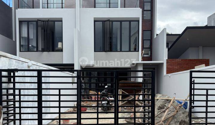 Rumah 2 Lantai di Cilandak, Jakarta Selatan Dekat Dengan Tol 1