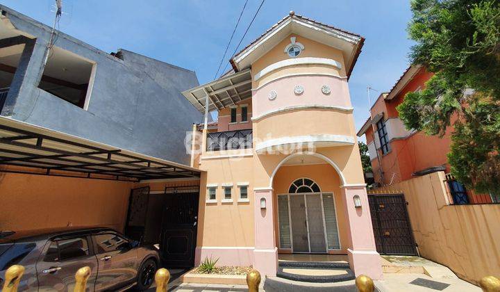 DIJUAL RUMAH 2 LANTAI DESIGN CANTIK BAGUS 1