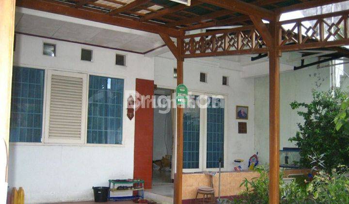 dijual rmh strategis di perumahan mahkota simpruk 2
