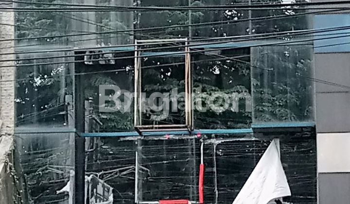 RUKO DIJUAL LOKASI STRATEGIS 3 LANTAI HARGA MIRING