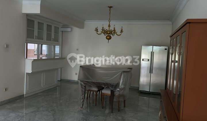 DISEWA RUMAH BERTINGKAT BAGUS ADA KOLAM RENANG 2