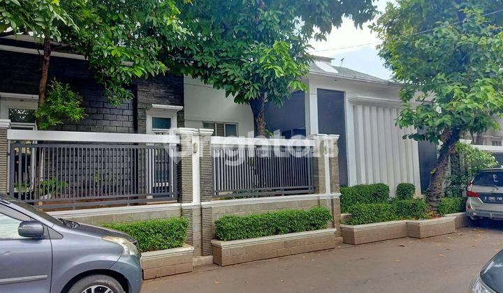 HOUSE FOR SALE GREAT LOCATION