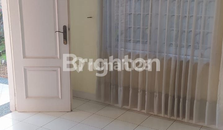 DIJUAL RUMAH BERTINGKAT BAGUS DAN ASRI ada tanah kosong dibelakang rumah 2