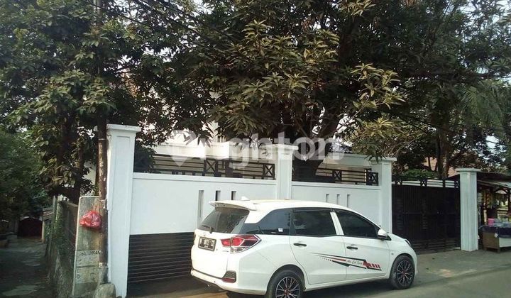 dijual rumah bertingkat lokasi aman