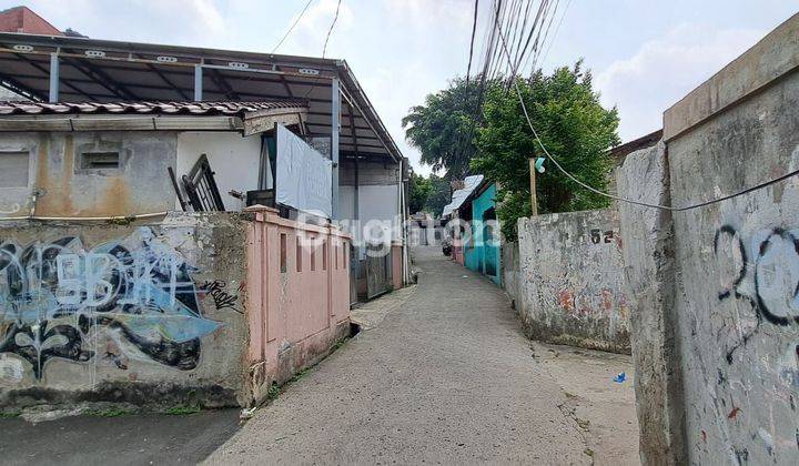 RUMAH LAMA PINGGIR JALAN LAYAK HUNI 3 LANTAI 2