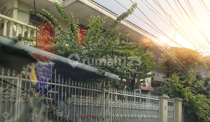 Jual Murah!!! Rumah Besar Kokoh 2 Lantai Di Rawamangun Cocok Untuk Keluarga Besar Ataupun Usaha Kost