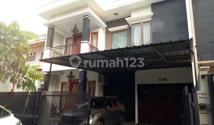 2-Story House Very Nice in a Safe and Comfortable Complex in Cempaka Putih 2-Story House Very Nice in a Safe and Comfortable Complex in Cempaka Putih