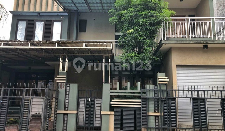 Dijual Rumah Bagus 2,5 Lantai Siap Huni Di Cempaka Putih Dengan Jalan Lebar
