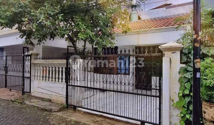 Jual Rumah Harga Njop!!! Berada Di Sunter Dekat Sentra Kuliner Malam, Siap Huni, Aman Dan Nyaman. Jual Rumah Harga Njop!!! Berada Di Sunter Dekat Sentra Kuliner Malam, Siap Huni, Aman Dan Nyaman.